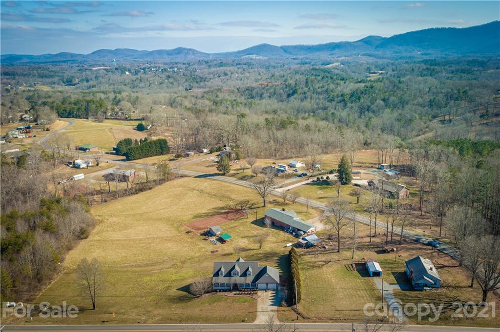 1213 Hopewell Road Morganton, NC 28655 - Photo 5 of 32 Gallery Image 5
