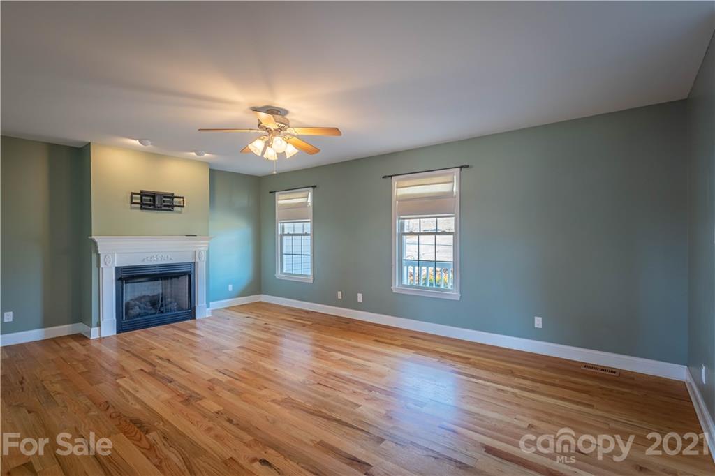 1213 Hopewell Road Morganton, NC 28655 - Photo 9 of 32 Gallery Image 9
