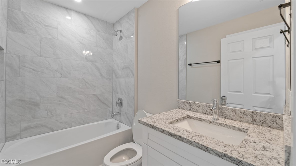 8157 Albatross Road Fort Myers, FL 33967 - Photo 16 of 26 Gallery Image 16