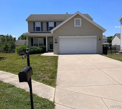 $2,300 | 2429 Heather Hill Court, Belleville, IL 62221
