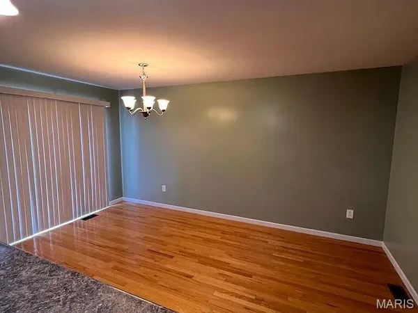 $2,300 | 2429 Heather Hill Court, Belleville, IL 62221