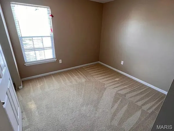 $2,300 | 2429 Heather Hill Court, Belleville, IL 62221