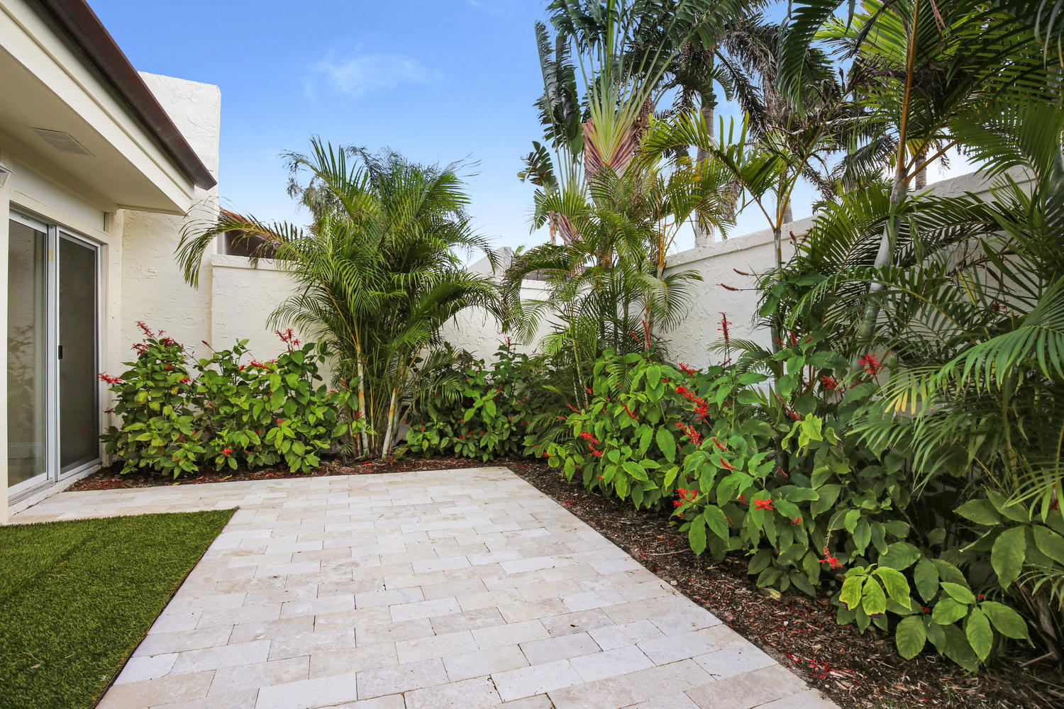132 Bonefish Circle Jupiter, FL 33477 - Photo 53 of 54 Private sitting area