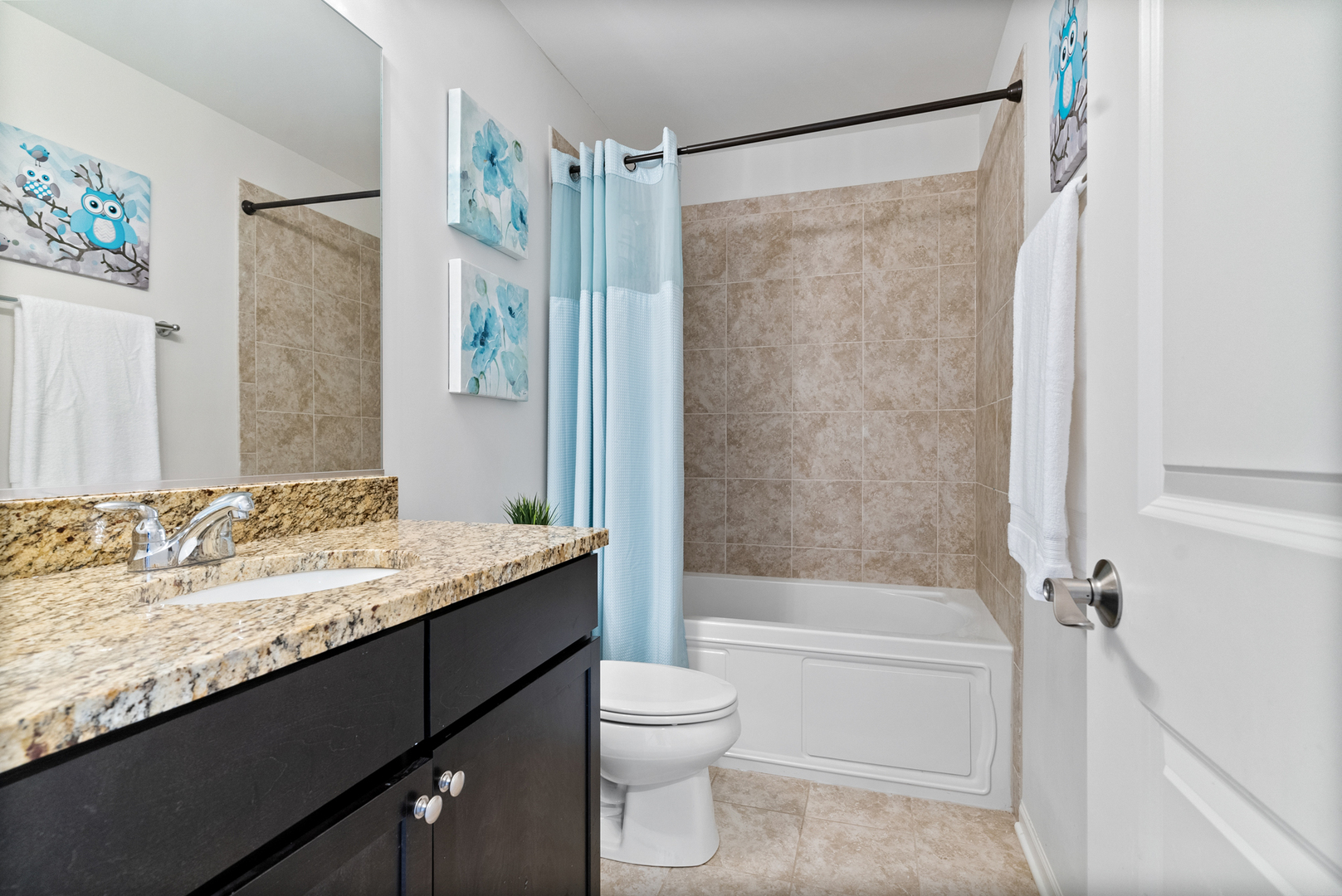 303 South NW Highway, Unit 2 Park Ridge, IL 60068 - Photo 21 of 30 a bathroom with a granite countertop sink toilet and shower
