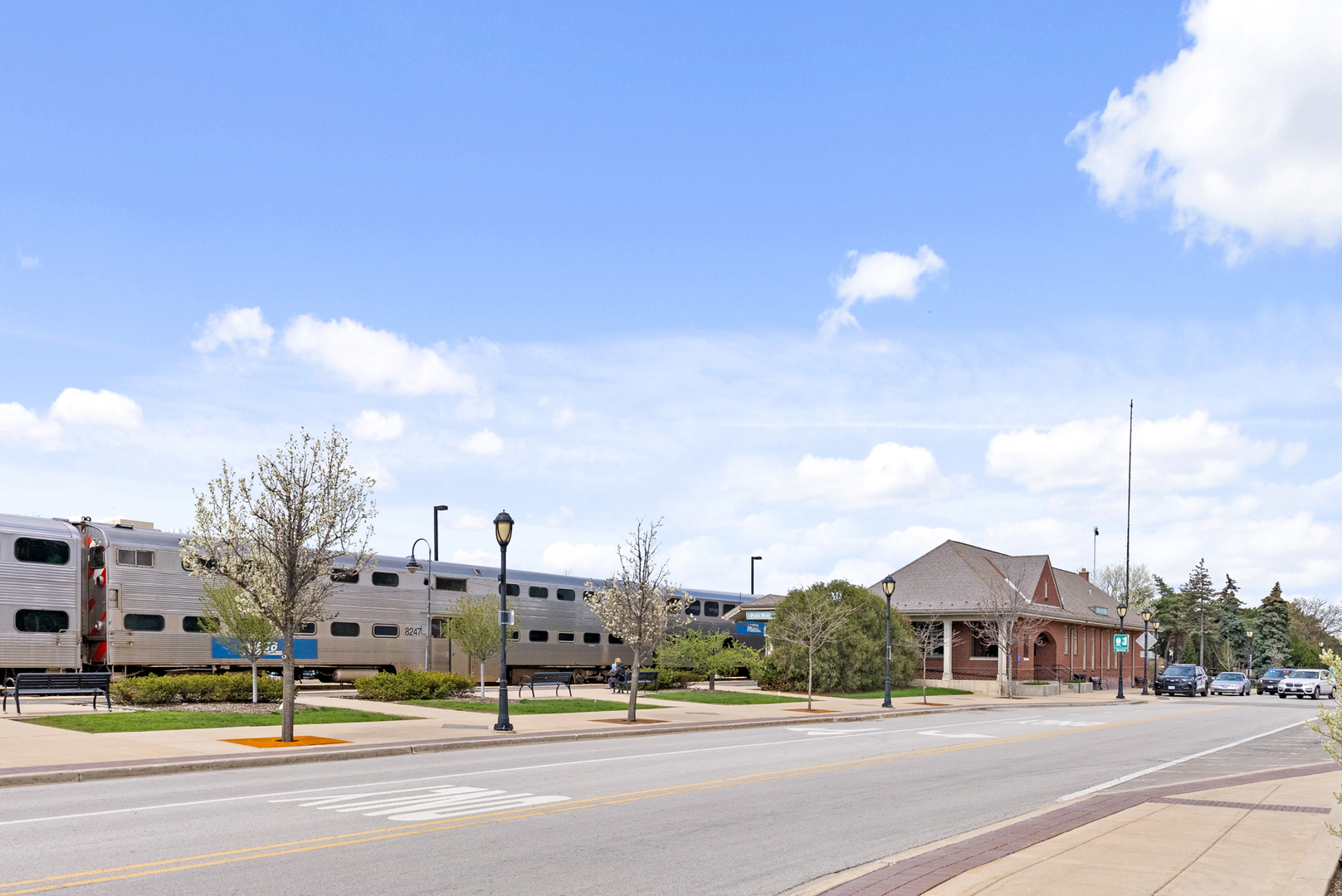 303 South NW Highway, Unit 2 Park Ridge, IL 60068 - Photo 28 of 30 a view of a city