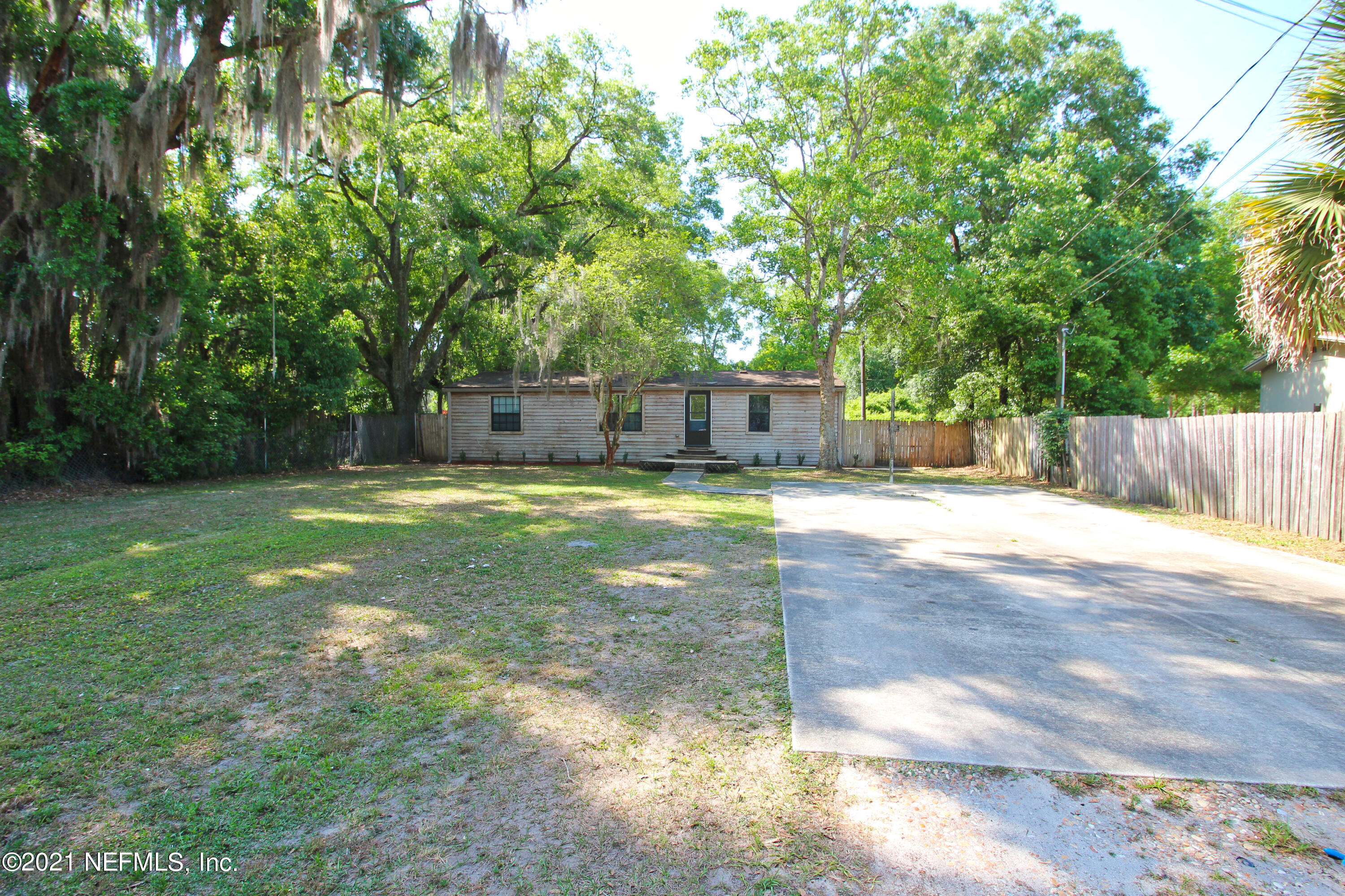 2609 Mosley Road Orange Park, FL 32065 - Photo 1 of 28 FRONT