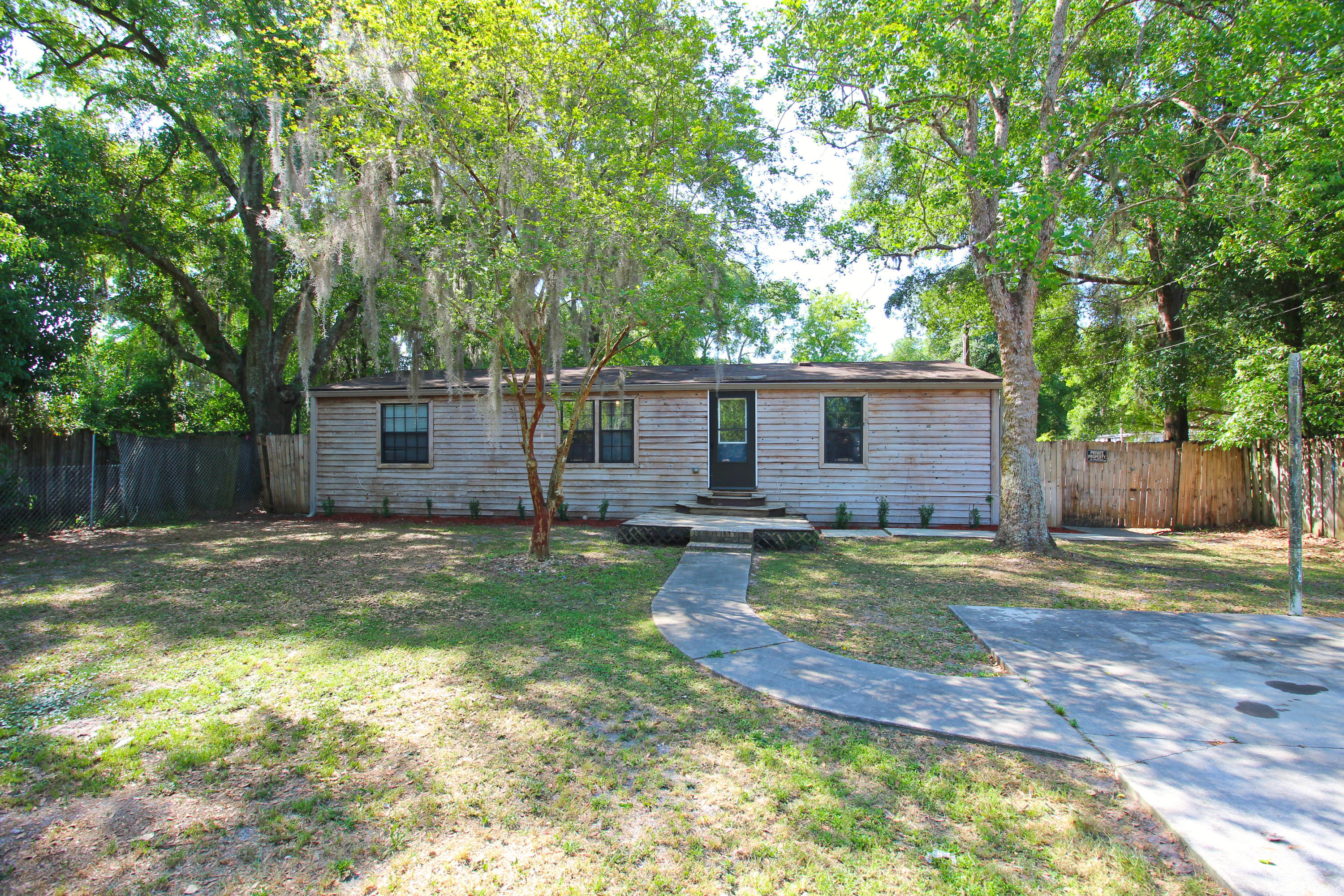 2609 Mosley Road Orange Park, FL 32065 - Photo 2 of 28 FRONT