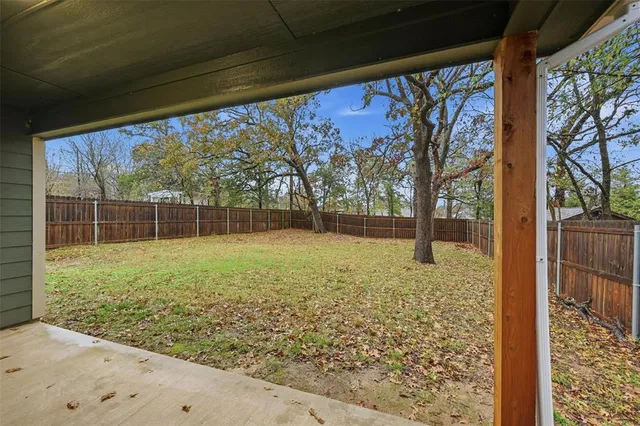 $1,375 | 607 East Day Street, Denison, TX 75021