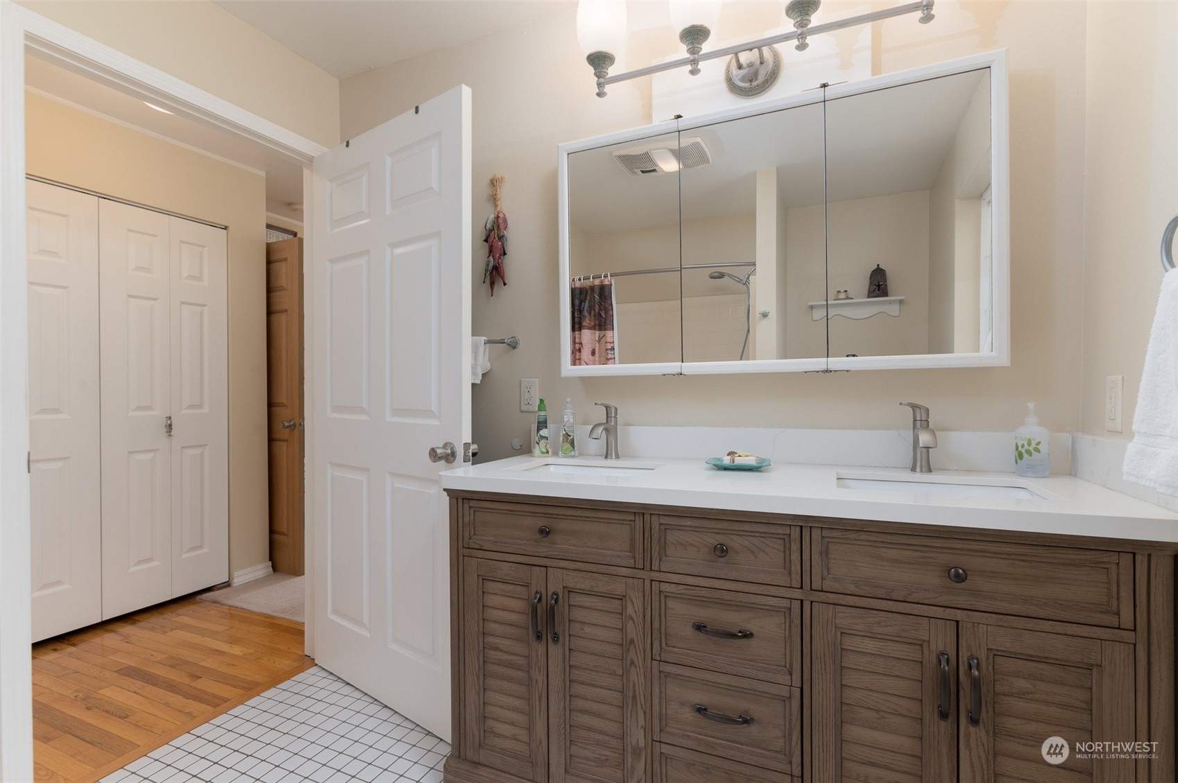 8170 North Telegraph Road Everson, WA 98247 - Photo 22 of 40 a bathroom with a sink and a mirror