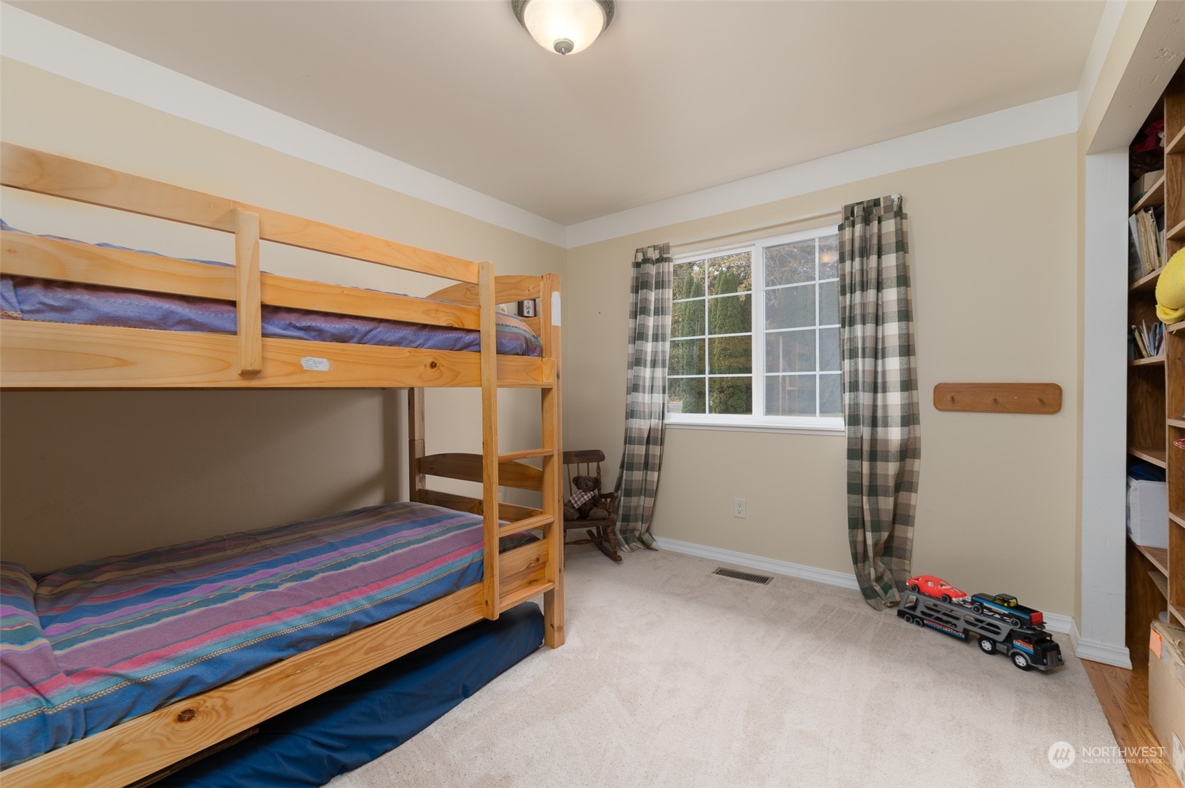 8170 North Telegraph Road Everson, WA 98247 - Photo 27 of 40 a bedroom with furniture and a window
