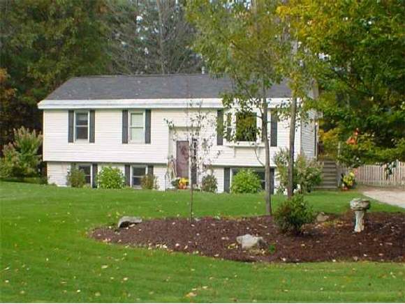 256 Twin Bridge Road New Boston, NH 03070 - Photo 1 of 5