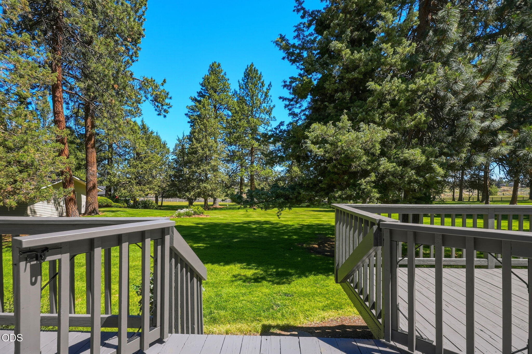20422 Bullblock Road Bend, OR 97702 - Photo 38 of 45