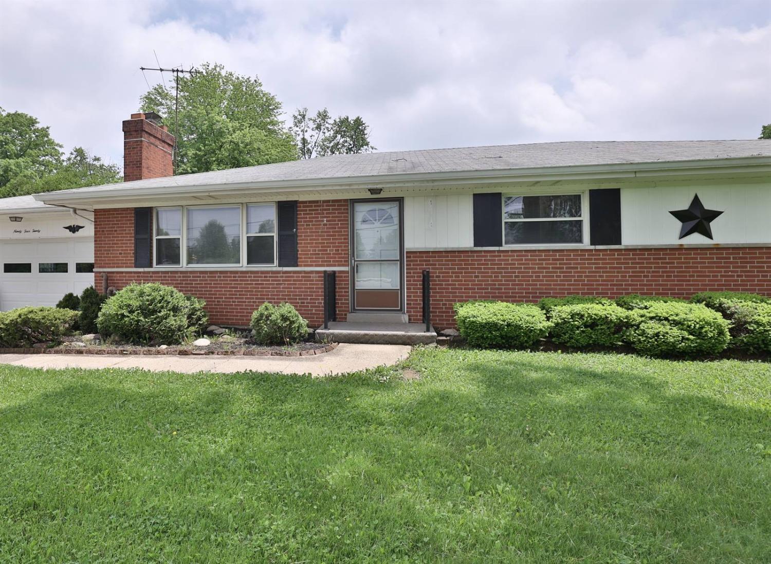 9420 Winton Road Cincinnati, OH 45231 - Photo 2 of 29