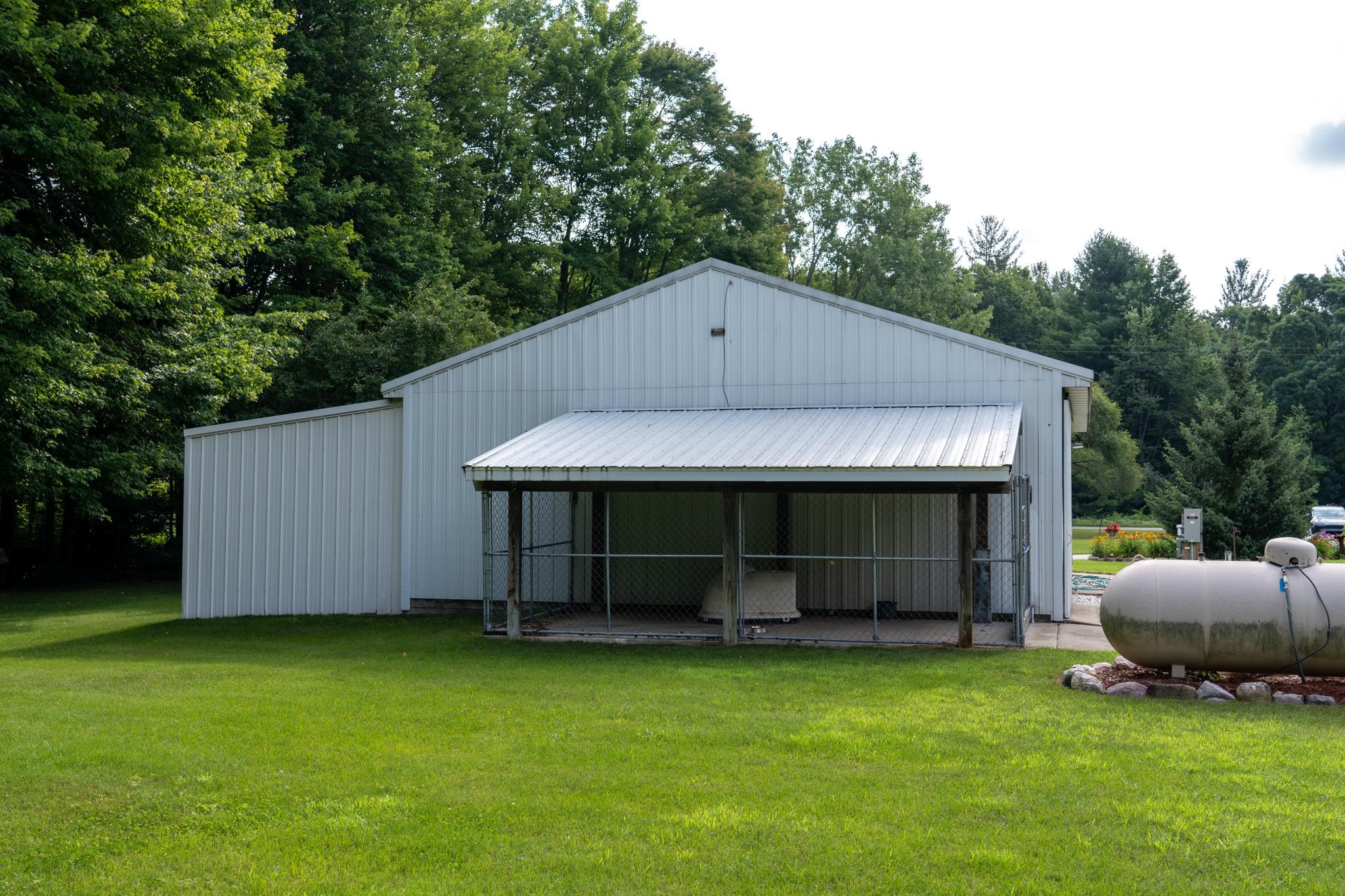 4242 South Wise Road Shepherd, MI 48883 - Photo 9 of 48