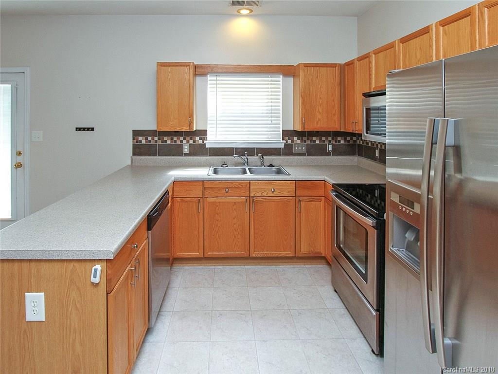 4914 Prosperity Ridge Road Charlotte, NC 28269 - Photo 4 of 21 Gallery Image 4