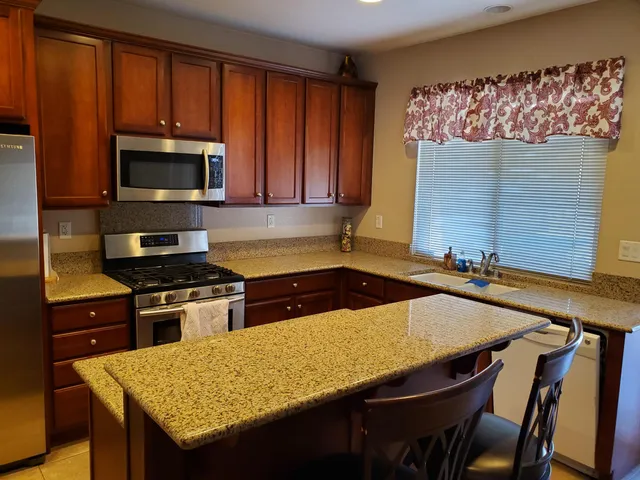 $3,900 | 84476 Ruebens Way, Coachella, CA 92236