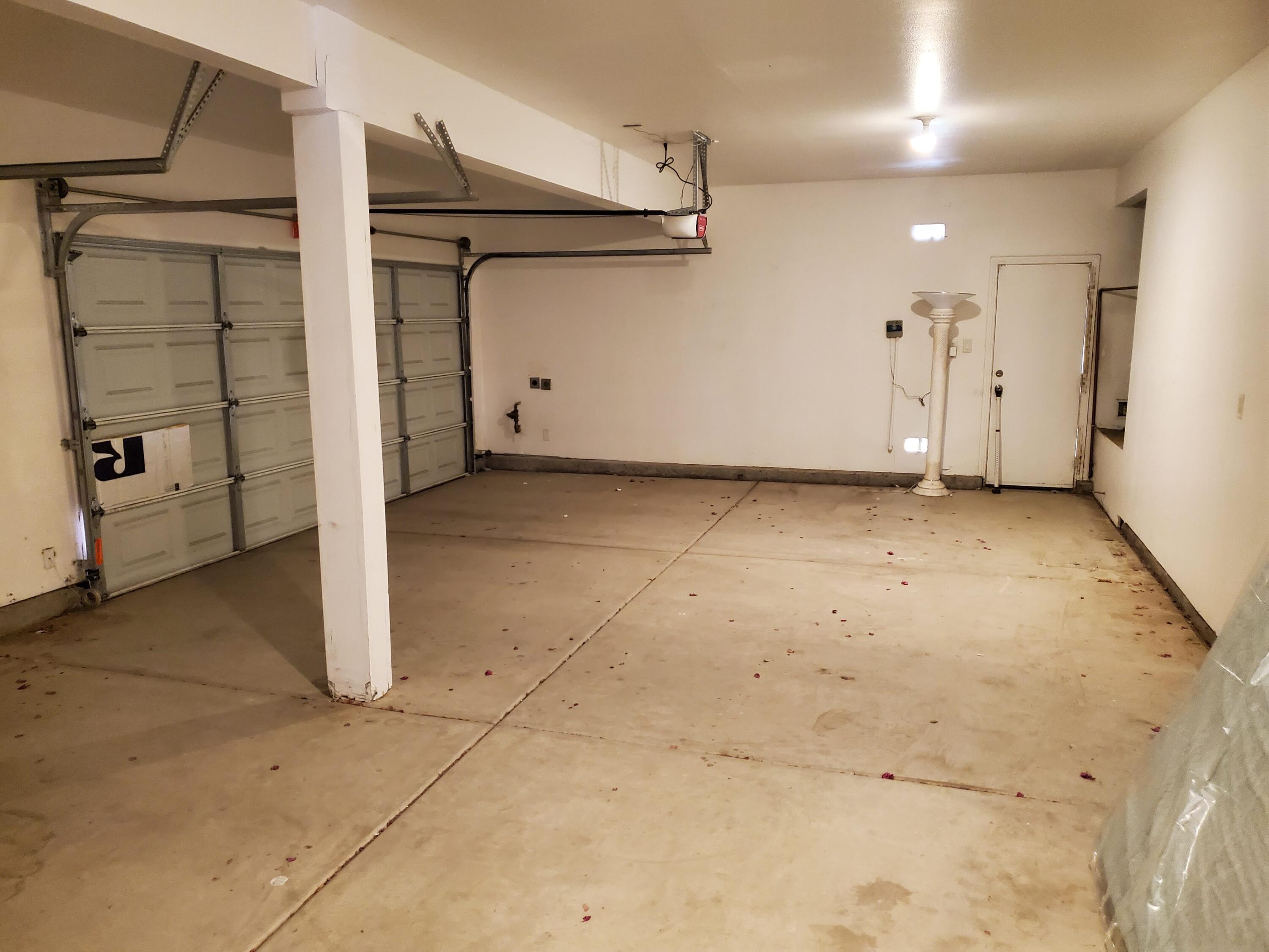 84476 Ruebens Way Coachella, CA 92236 - Photo 9 of 47 a view of a garage