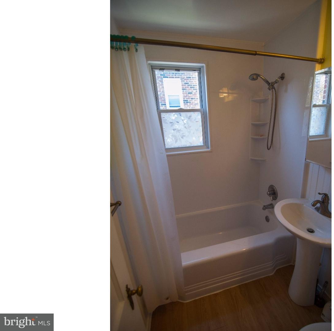 4046 Lasher Road Drexel Hill, PA 19026 - Photo 17 of 25 Bathroom