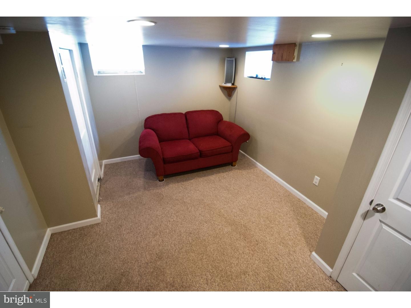 4046 Lasher Road Drexel Hill, PA 19026 - Photo 22 of 25 Family Room