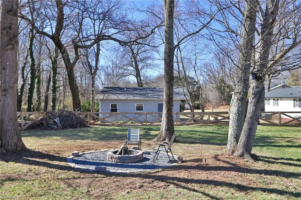 5533 Bullins Road Jonesville, NC 28642 - Photo 2 of 41