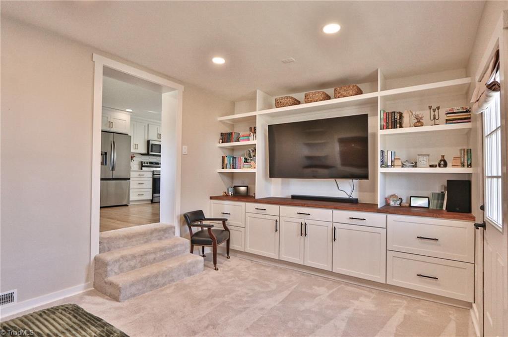 5533 Bullins Road Jonesville, NC 28642 - Photo 4 of 41