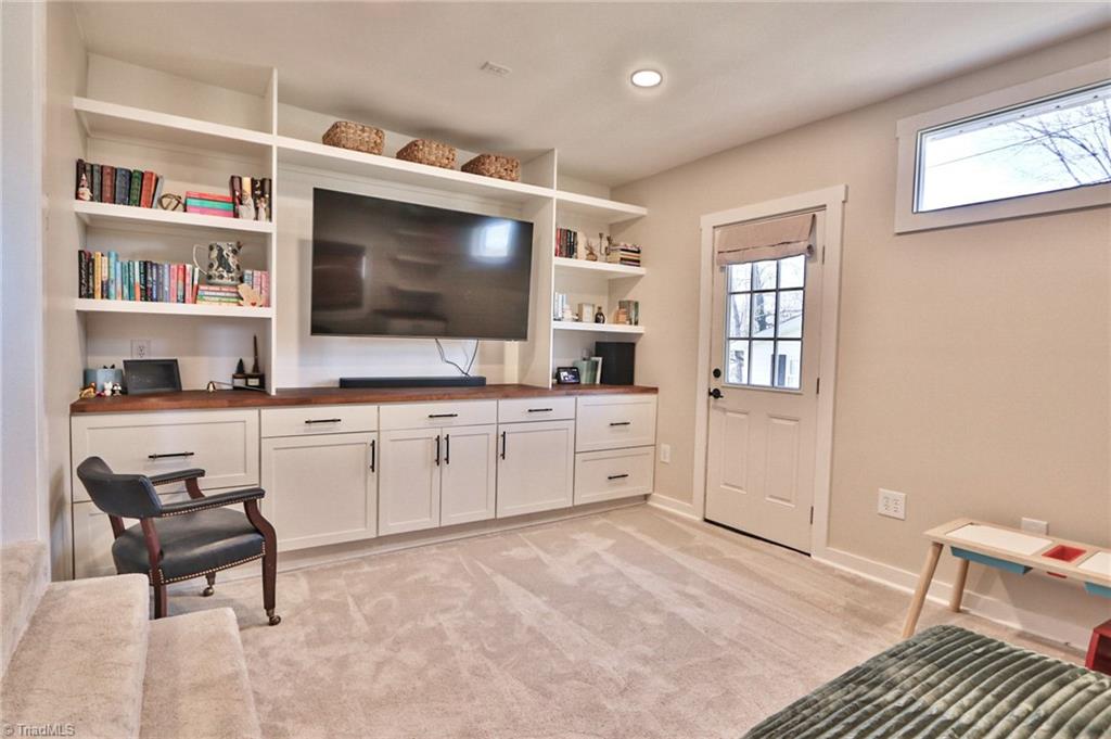 5533 Bullins Road Jonesville, NC 28642 - Photo 5 of 41