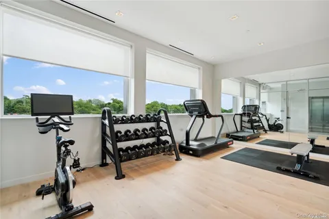 $1,115,000 | 218 Middle Neck Road, Unit 102, Great Neck, NY 11021