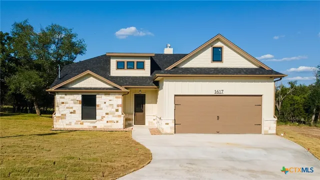 $419,000 | 1617 Badger Lane, Lampasas, TX 76550