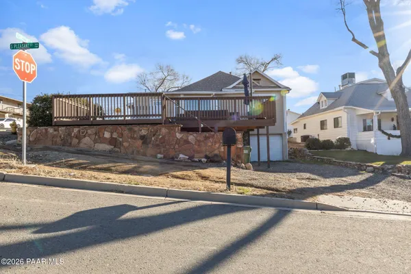 $640,000 | 303 South Pleasant Street, Prescott, AZ 86303