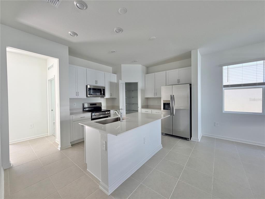 2467 Rider Rain Lane Apopka, FL 32703 - Photo 6 of 33