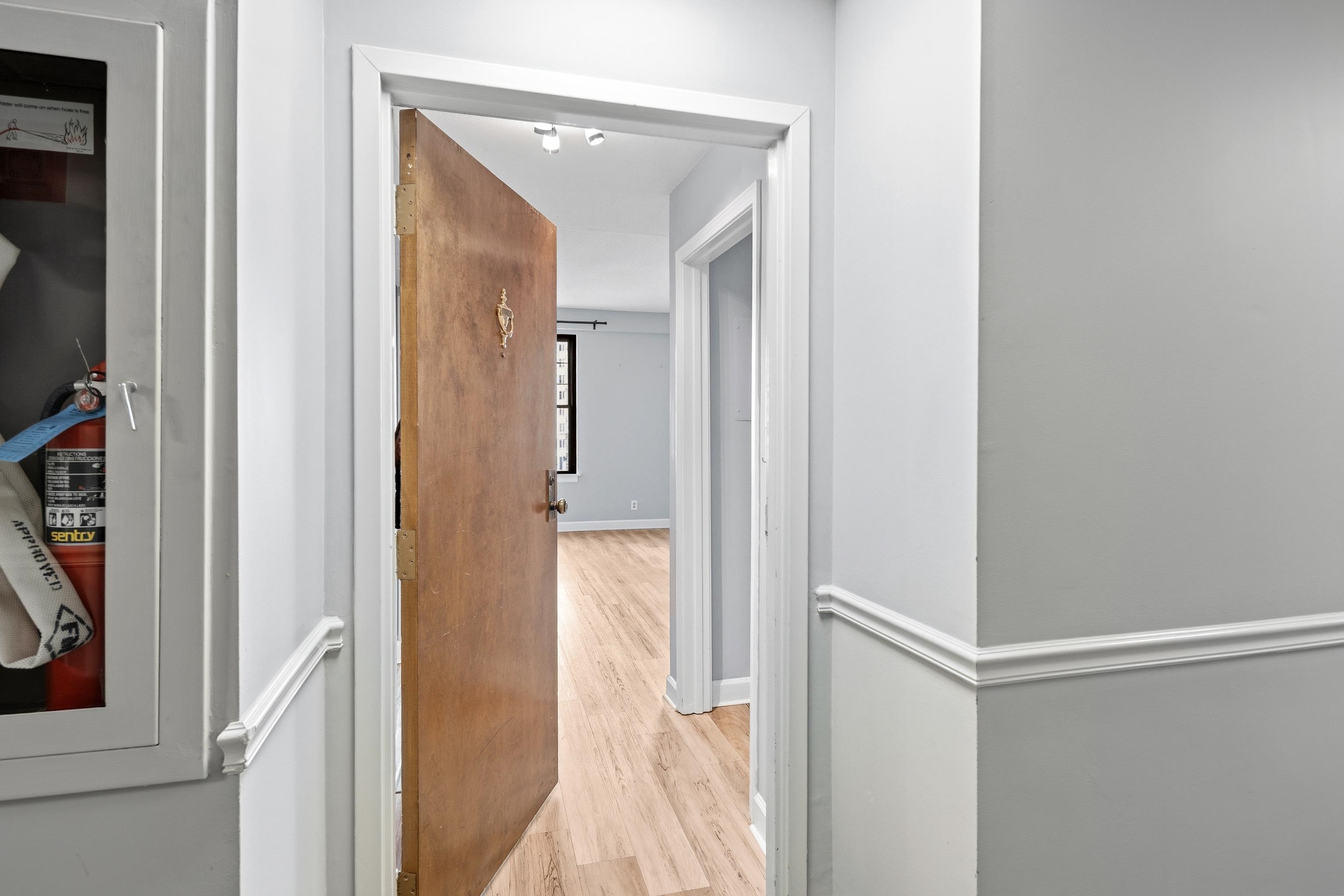 109 North Main Street, Unit 412 Memphis, TN 38103 - Photo 3 of 35