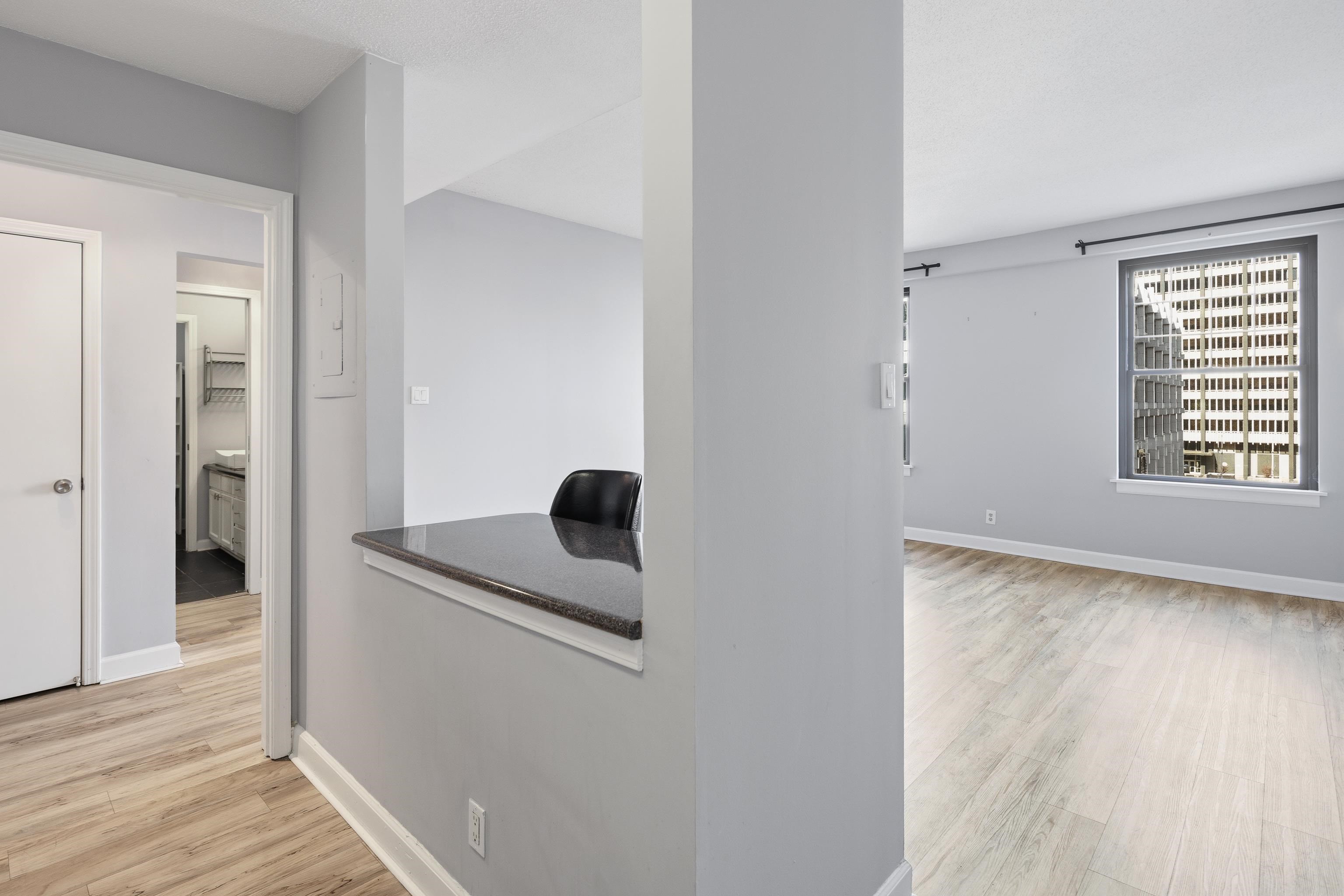 109 North Main Street, Unit 412 Memphis, TN 38103 - Photo 10 of 35