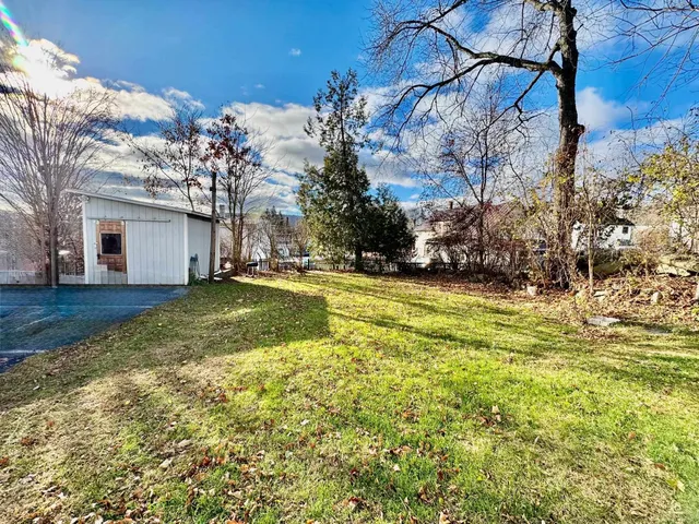 $900,000 | 20 Summer Street, Lebanon, NH 03766