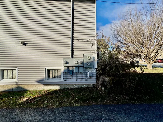 $900,000 | 20 Summer Street, Lebanon, NH 03766