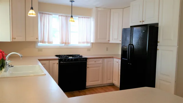 $900,000 | 20 Summer Street, Lebanon, NH 03766