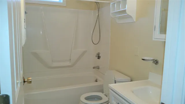 $900,000 | 20 Summer Street, Lebanon, NH 03766