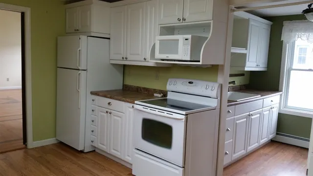 $900,000 | 20 Summer Street, Lebanon, NH 03766