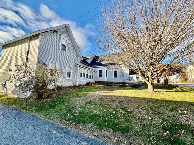 $900,000 | 20 Summer Street, Lebanon, NH 03766