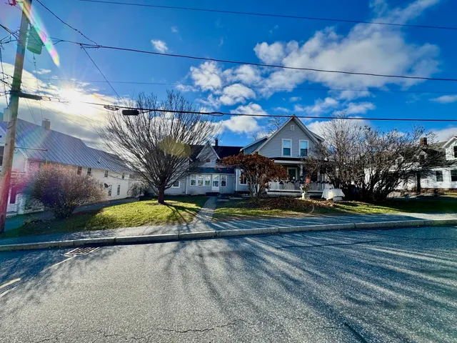 $900,000 | 20 Summer Street, Lebanon, NH 03766