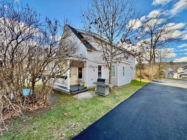 $900,000 | 20 Summer Street, Lebanon, NH 03766