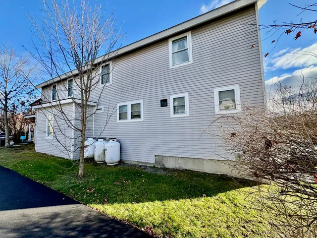 $900,000 | 20 Summer Street, Lebanon, NH 03766