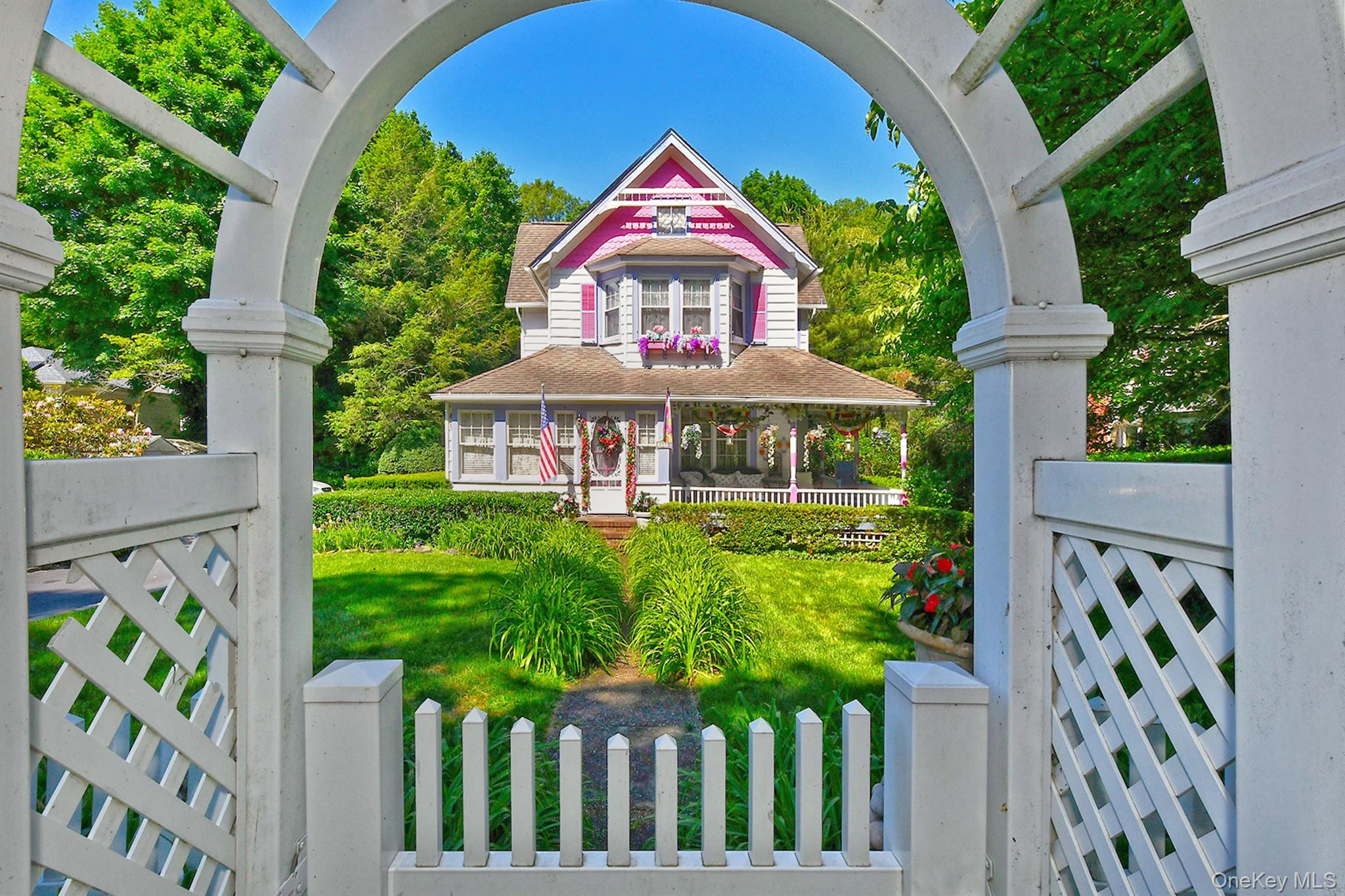 277 Vernon Valley Road Northport, NY 11768 - Photo 2 of 49