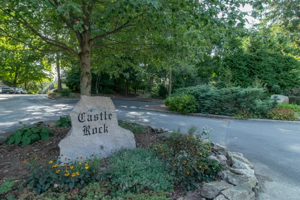 $699,000 | 12 Castle Rock, Unit 12, Branford, CT 06405