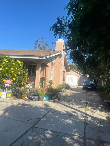 a view of a house with outdoor space
