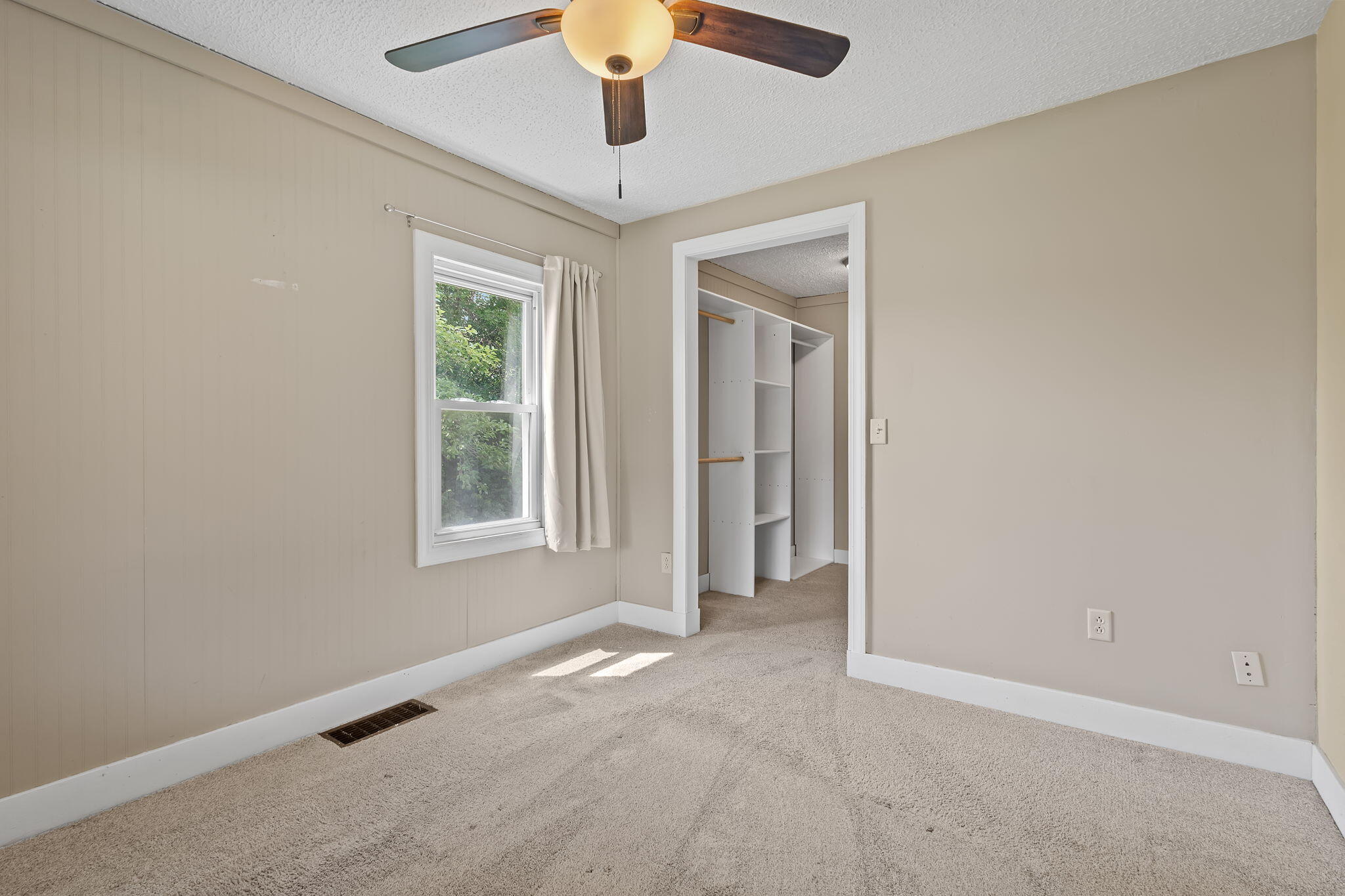 124 6th Street Southeast De Motte, IN 46310 - Photo 23 of 36 2048x1365