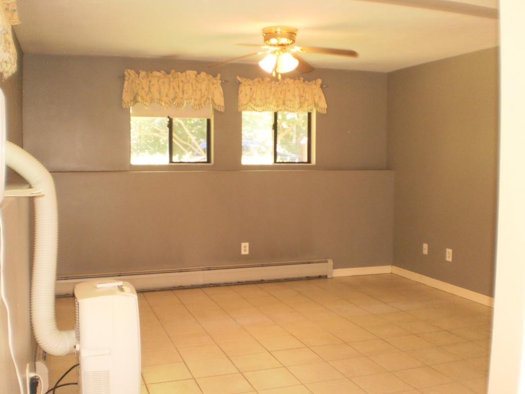 11 London Road Salem, NH 03079 - Photo 21 of 30