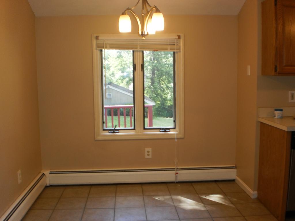 11 London Road Salem, NH 03079 - Photo 10 of 30