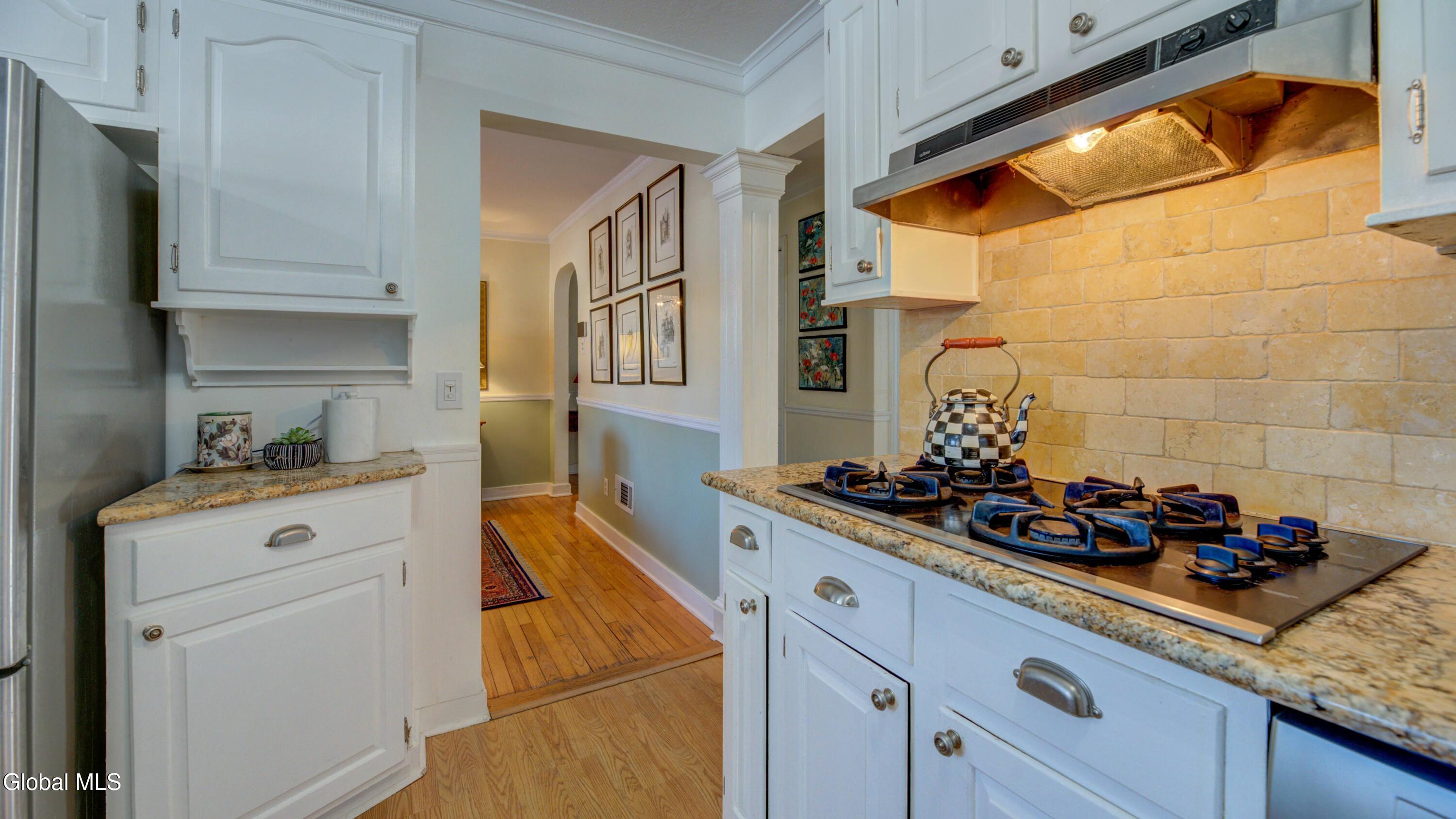 834 Jamaica Road Schenectady, NY 12309 - Photo 17 of 67 834 Jamaica Rd-6