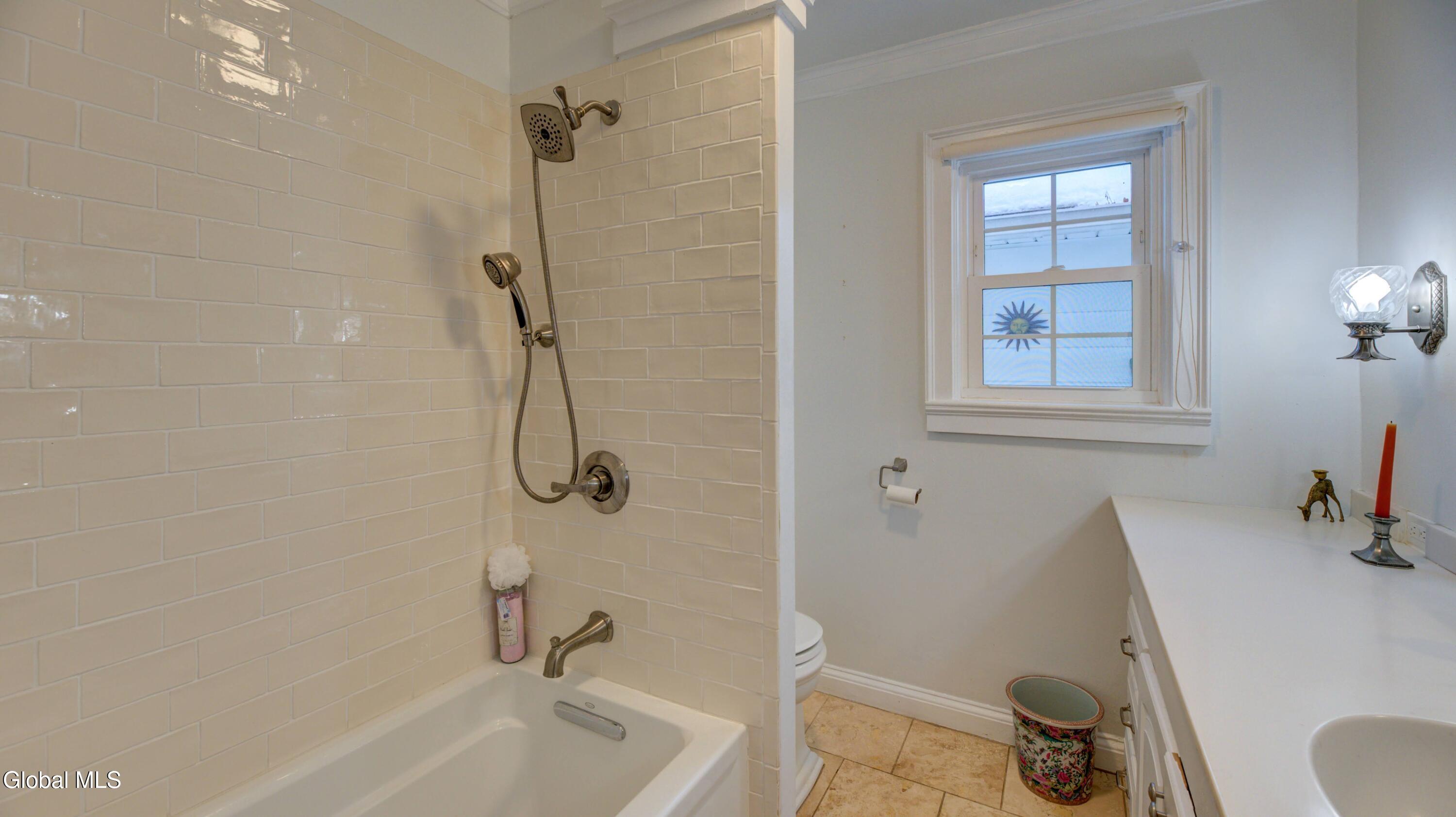 834 Jamaica Road Schenectady, NY 12309 - Photo 26 of 67 834 Jamaica Rd-14