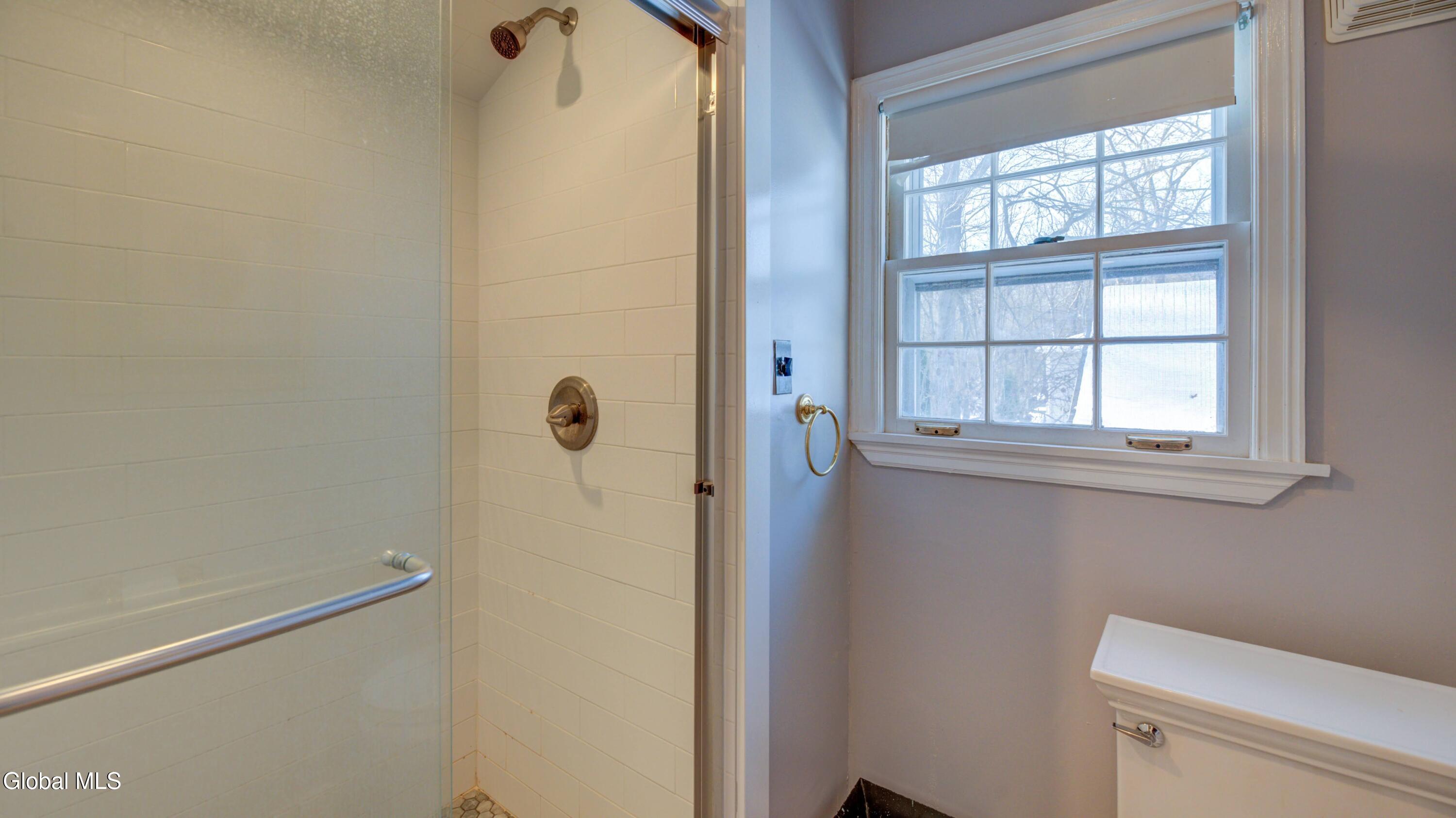 834 Jamaica Road Schenectady, NY 12309 - Photo 55 of 67 834 Jamaica Rd-38